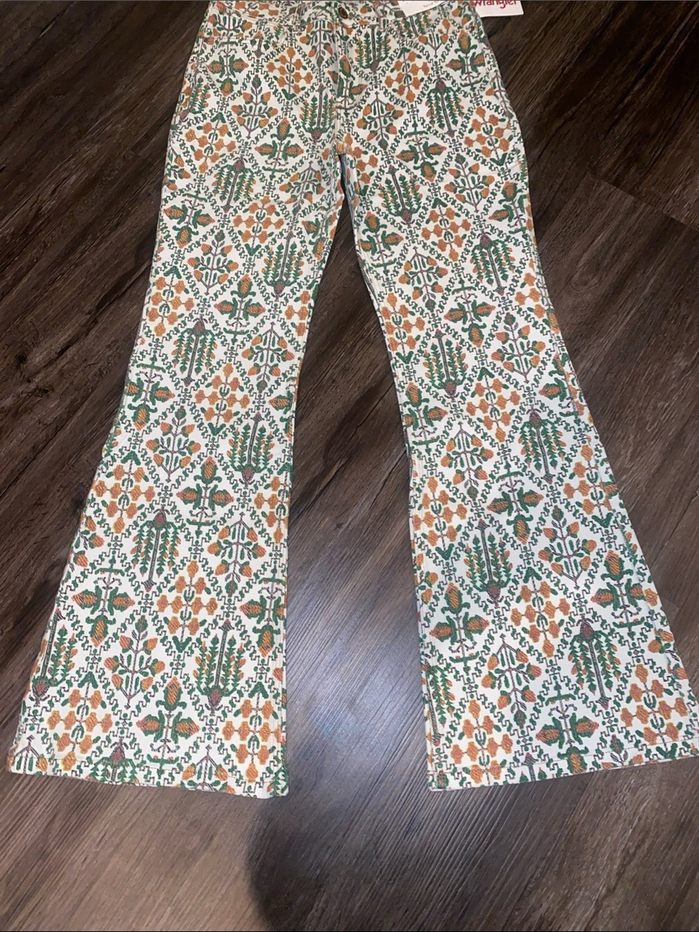 wrangler high rise fierce flare  size 8 29×32